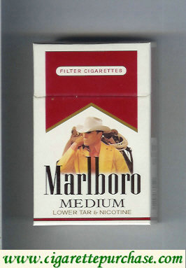 Marlboro with cowboy with lasso from behind Medium cigarettes hard box